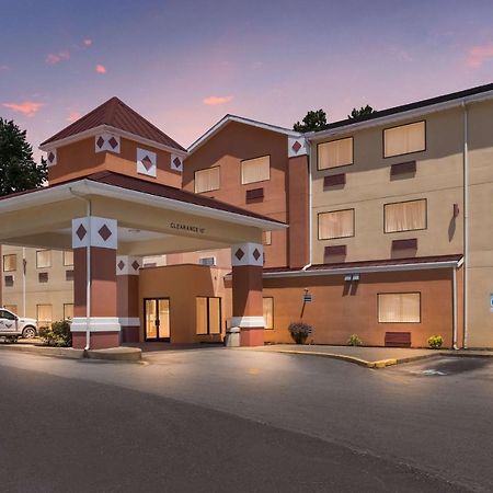Best Western Logan Inn Chapmanville Exteriör bild